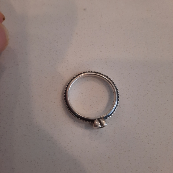 Size 5 ring silver - Picture 4 of 4